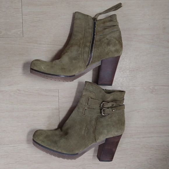 Anthropologie Holding Horses Olive Green suede Heels Bootie Size-39 US 8.5-9 - Picture 1 of 10